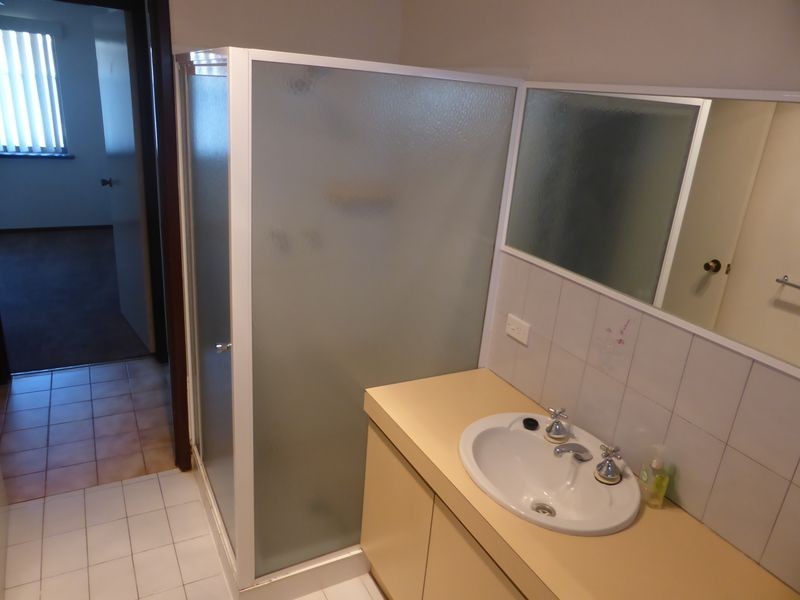 2/52 George Way, Cannington WA 6107