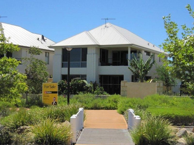 27 Linkwater Pass, Southern River WA 6110