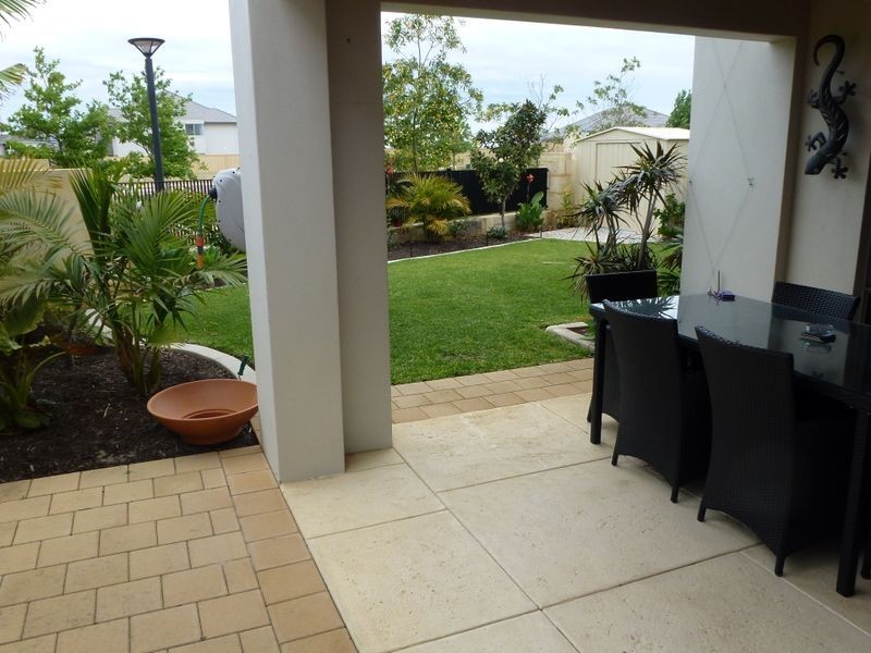 27 Linkwater Pass, Southern River WA 6110