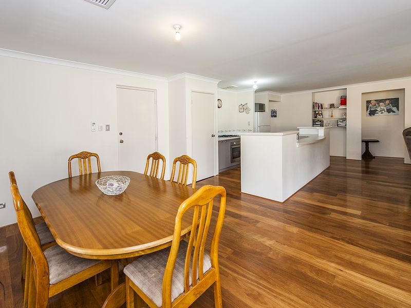 10 Wiroo Way, Darling Downs WA 6122