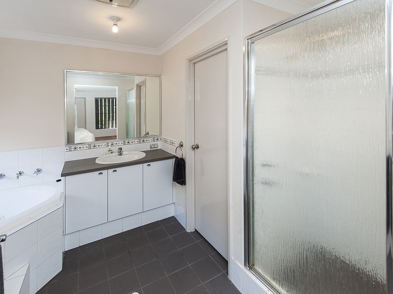 10 Wiroo Way, Darling Downs WA 6122