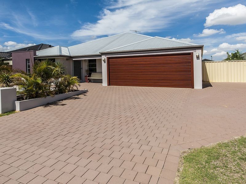 10 Wiroo Way, Darling Downs WA 6122