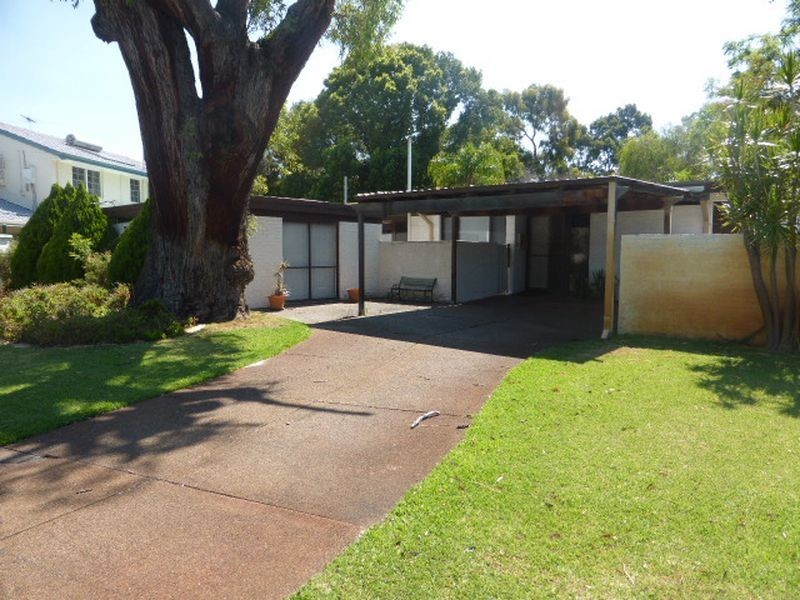 23 Princeton Court, Thornlie WA 6108
