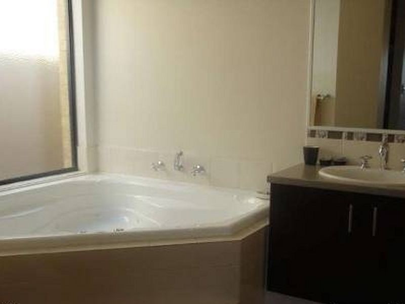 109 Comrie Road, Canning Vale WA 6155