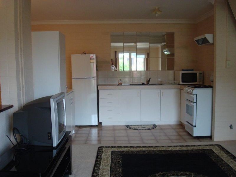 3/3 Waterway Crescent, Ascot WA 6104