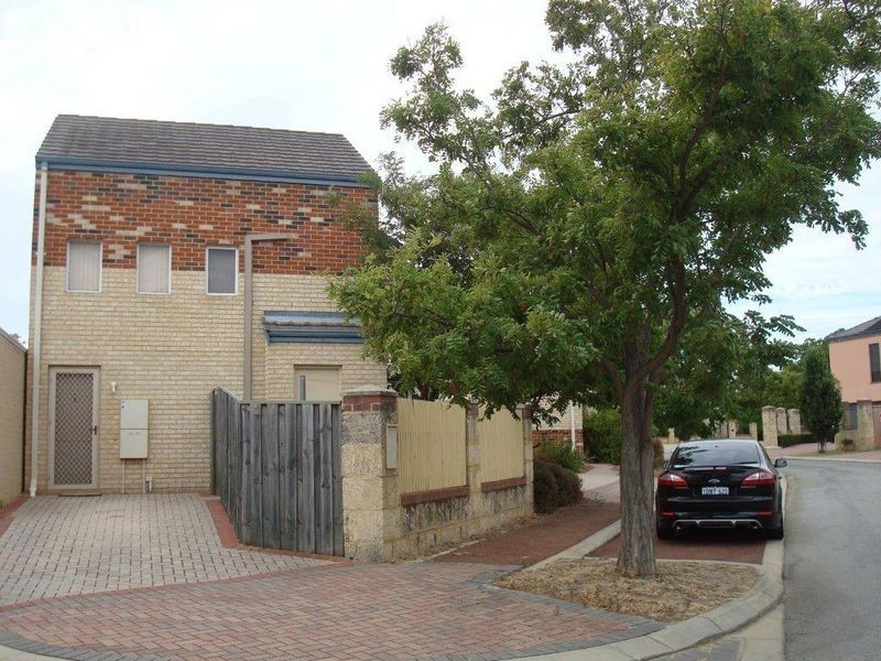 3/3 Waterway Crescent, Ascot WA 6104