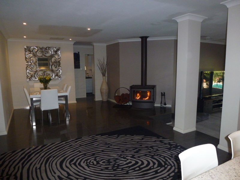 9 Ambassador Court, Thornlie WA 6108