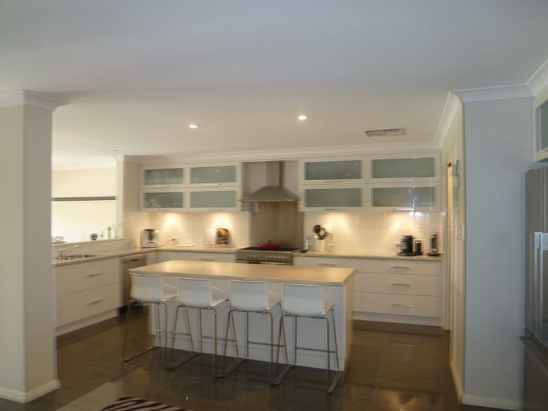 9 Ambassador Court, Thornlie WA 6108