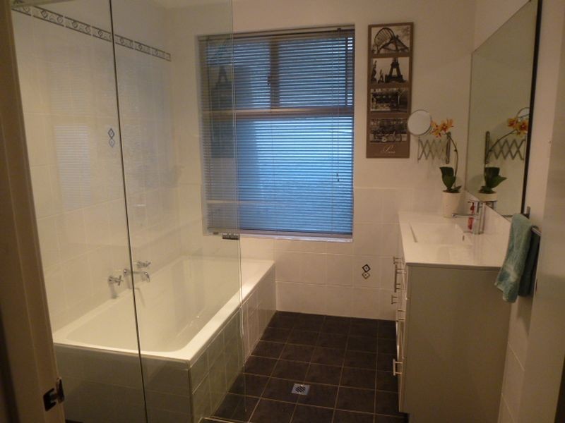 9 Ambassador Court, Thornlie WA 6108