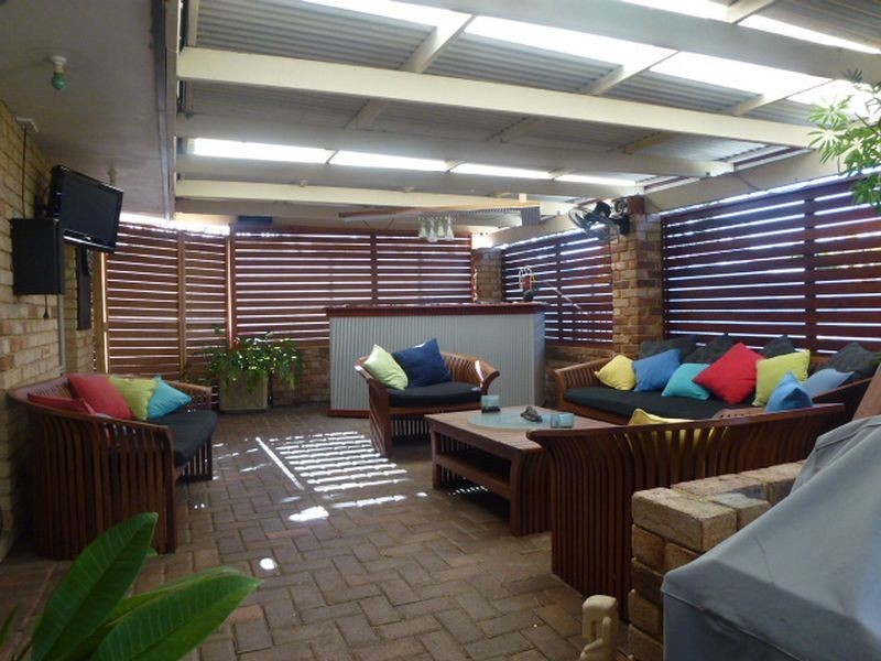 9 Ambassador Court, Thornlie WA 6108