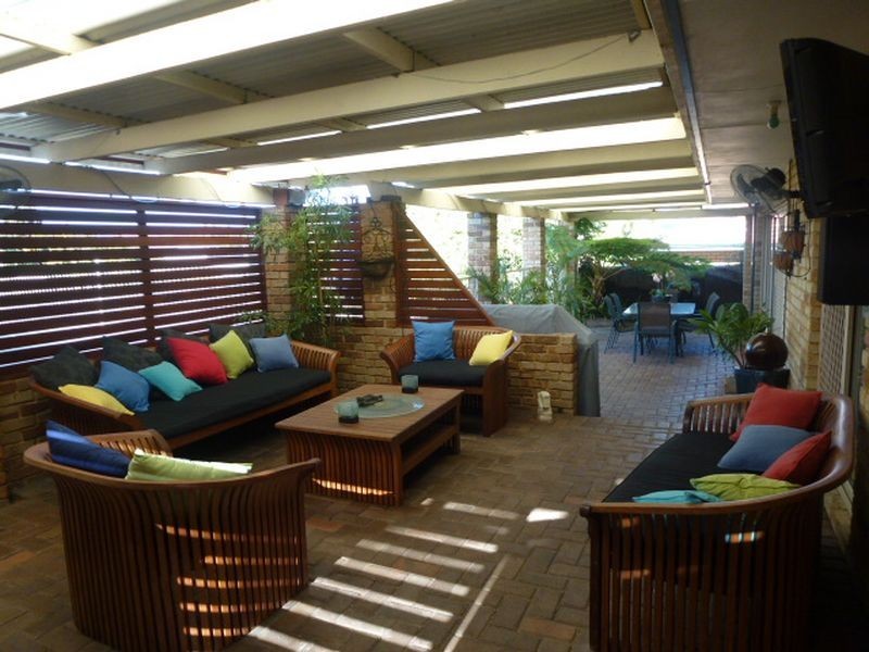 9 Ambassador Court, Thornlie WA 6108