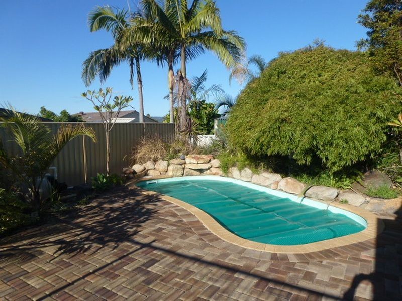 9 Ambassador Court, Thornlie WA 6108