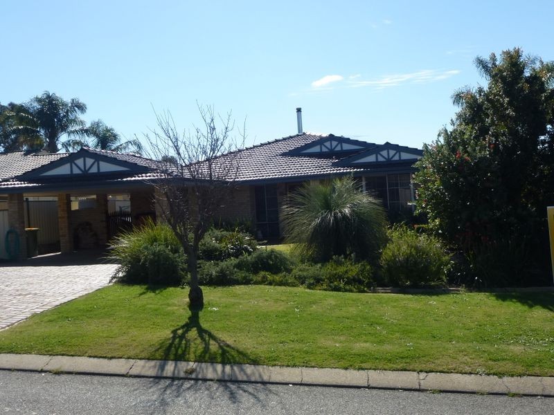 9 Ambassador Court, Thornlie WA 6108