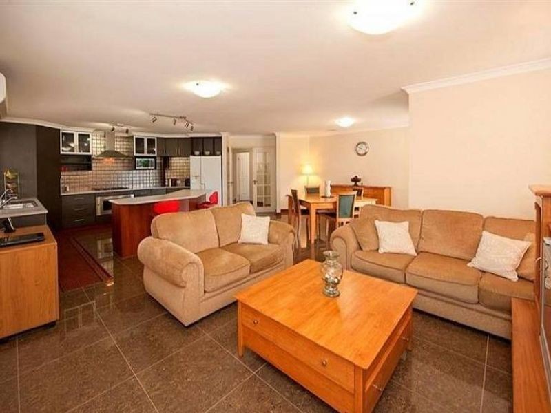 44 Parkview Drive, Southern River WA 6110