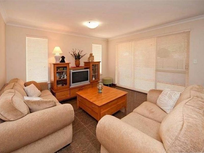 44 Parkview Drive, Southern River WA 6110