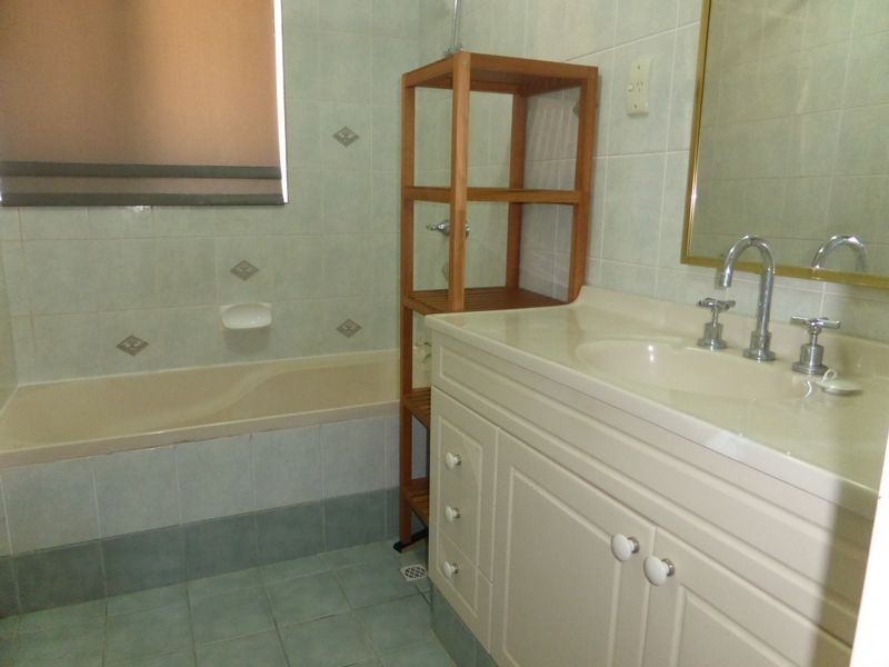 32 Kingsford Way, Huntingdale WA 6110