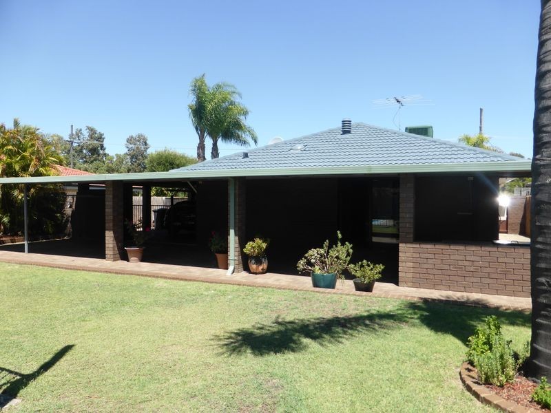 32 Kingsford Way, Huntingdale WA 6110