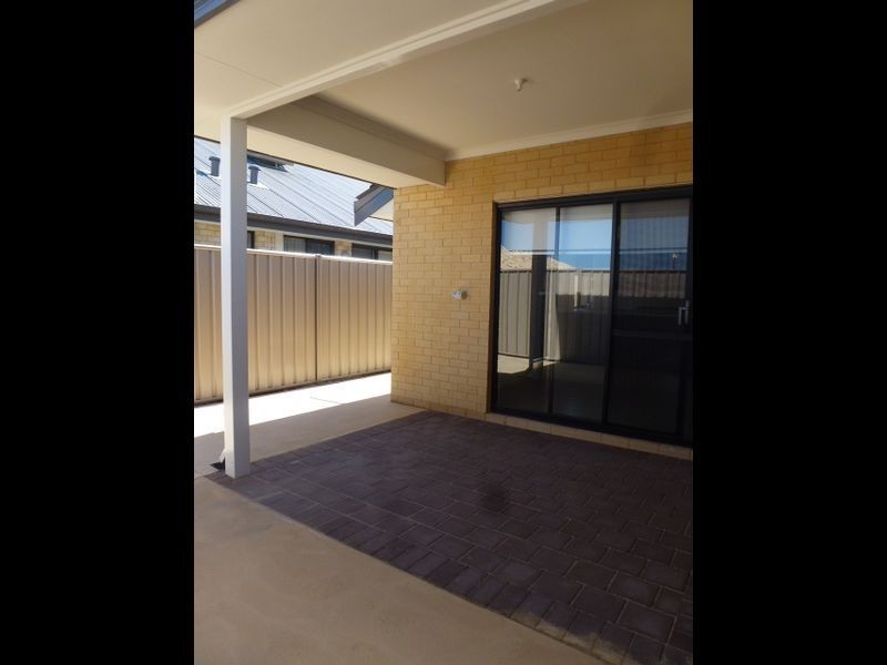 55 Murdoch Drive, Thornlie WA 6108