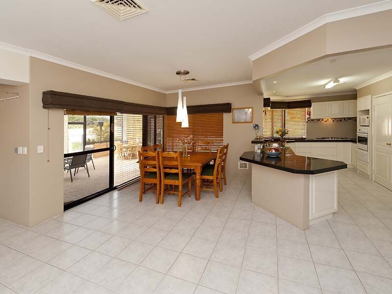 45 Welbeck Road, Canning Vale WA 6155