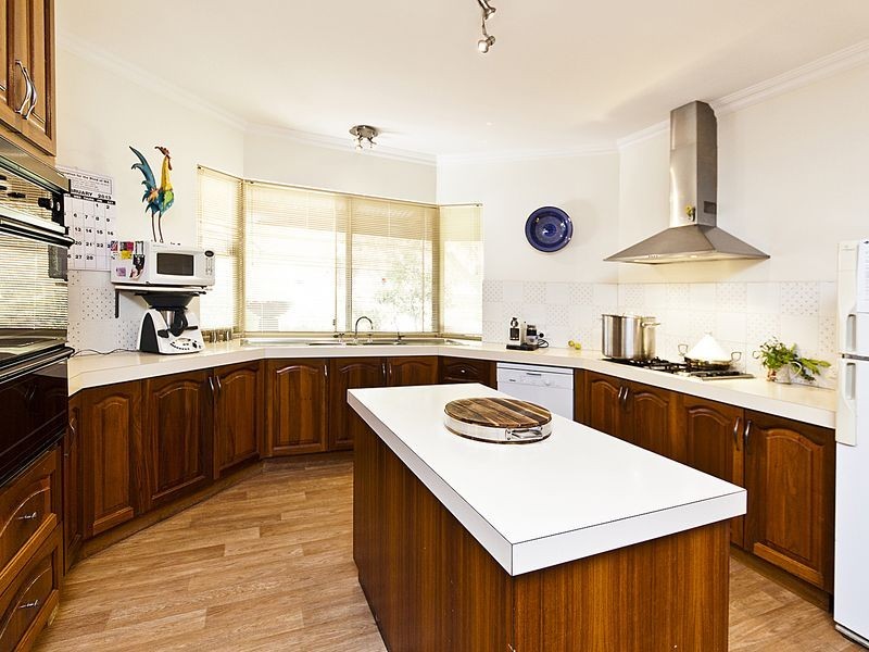 135 Linton Street North, Darling Downs WA 6122