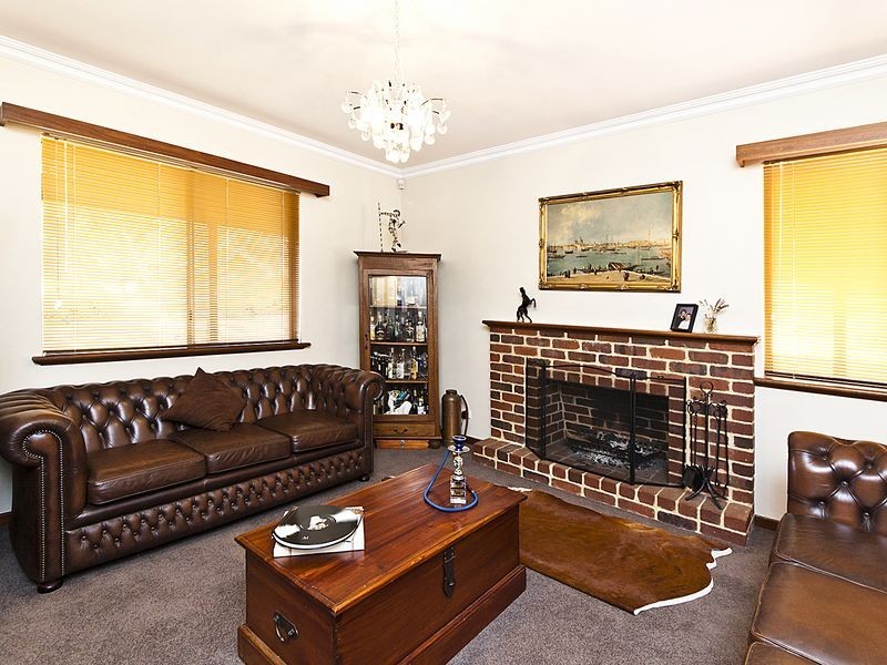 135 Linton Street North, Darling Downs WA 6122