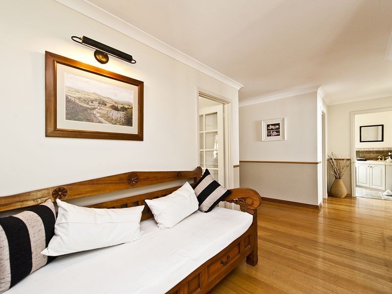 24 Jade Street, Mount Richon WA 6112