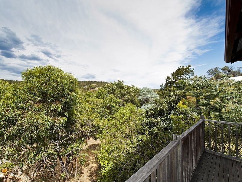 24 Jade Street, Mount Richon WA 6112