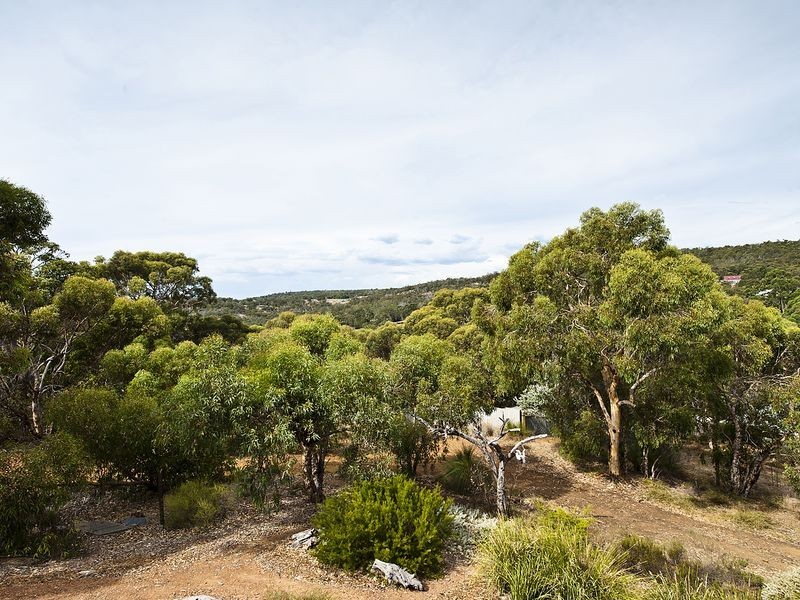 24 Jade Street, Mount Richon WA 6112