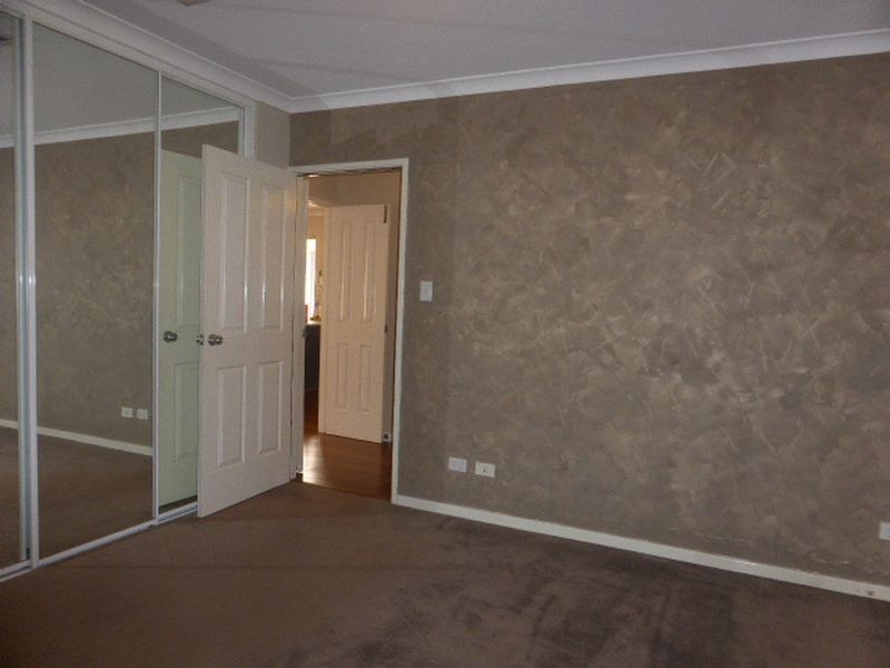 8 b Waxberry Gardens, Canning Vale WA 6155