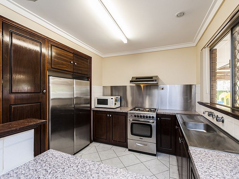 3 Hovea Place, Maddington WA 6109