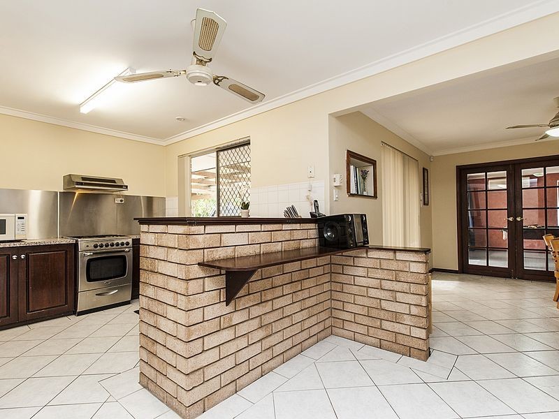 3 Hovea Place, Maddington WA 6109