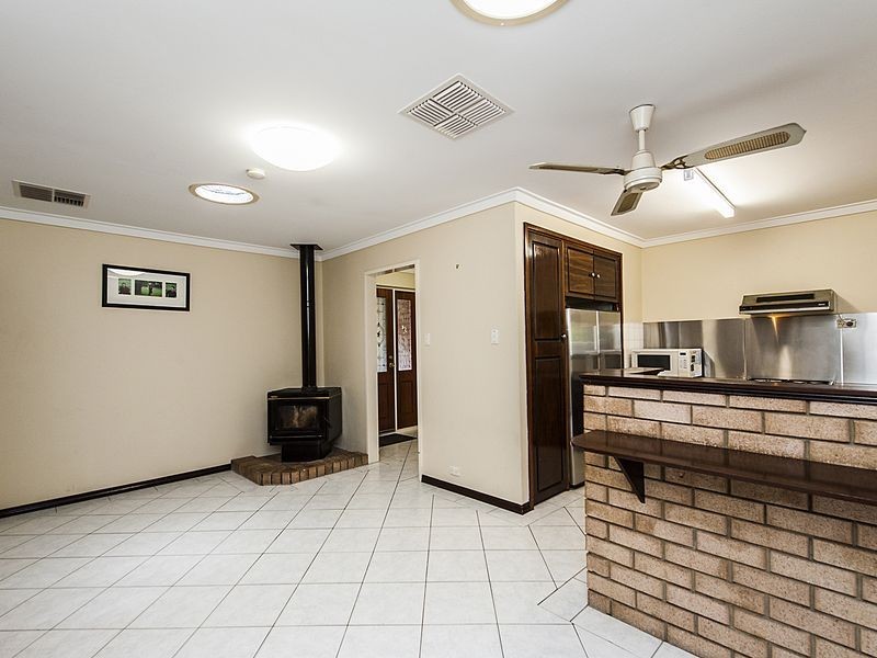 3 Hovea Place, Maddington WA 6109