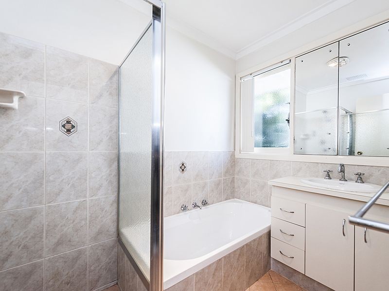 3 Hovea Place, Maddington WA 6109