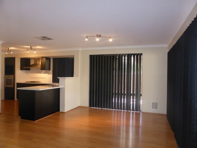 71 Towncentre Drive, Thornlie WA 6108
