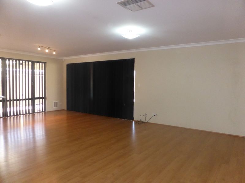 71 Towncentre Drive, Thornlie WA 6108