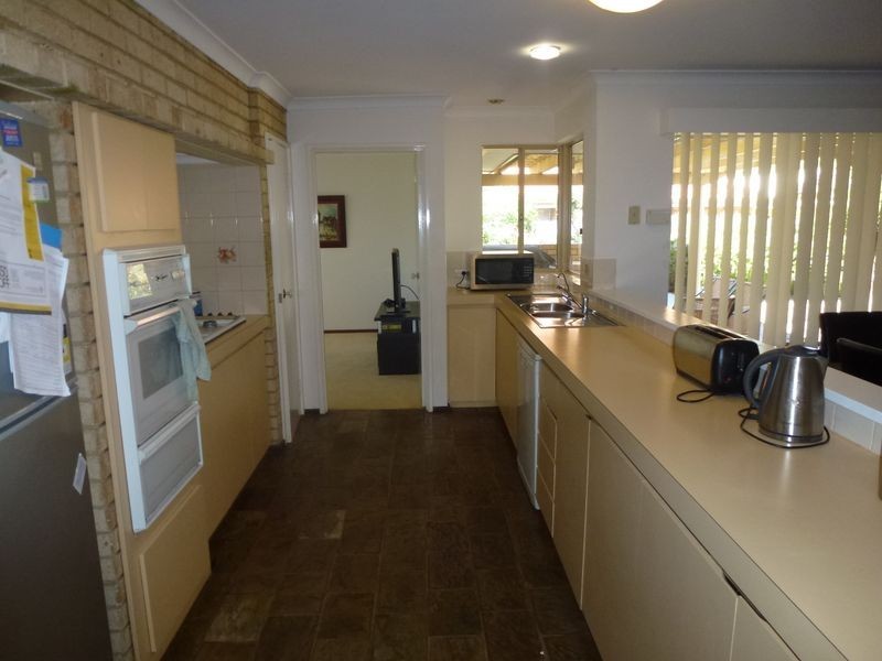 6 Pender Court, Thornlie WA 6108