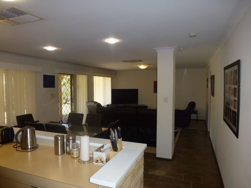 6 Pender Court, Thornlie WA 6108