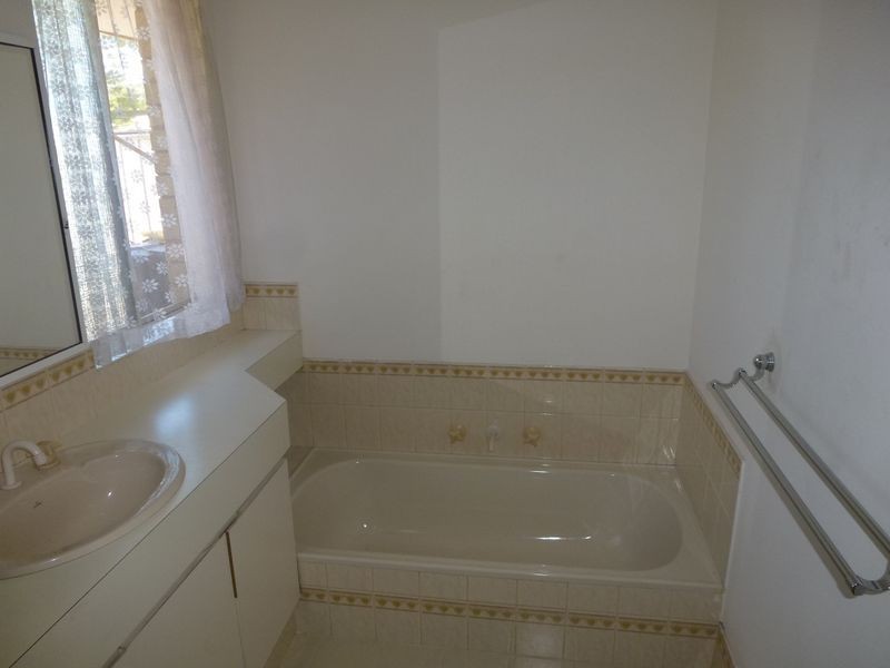 6 Pender Court, Thornlie WA 6108