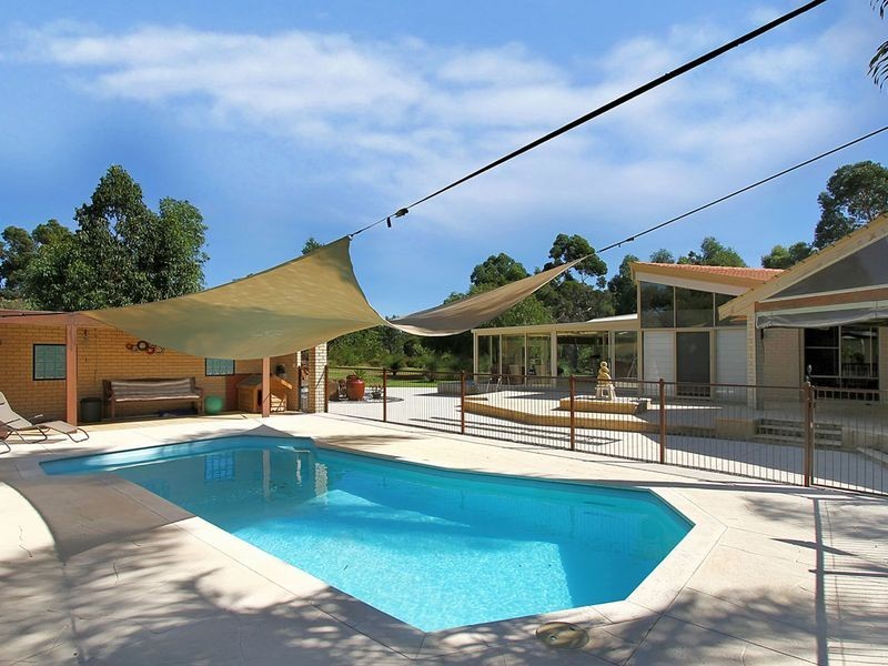 23 Livingstone Drive, Canning Vale WA 6155
