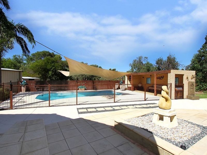 23 Livingstone Drive, Canning Vale WA 6155