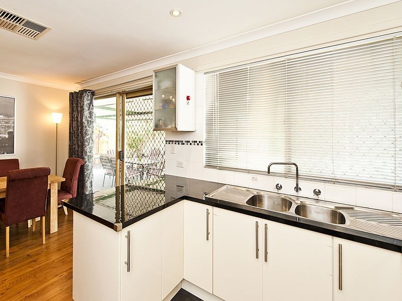 14 Rosella Place, Gosnells WA 6110