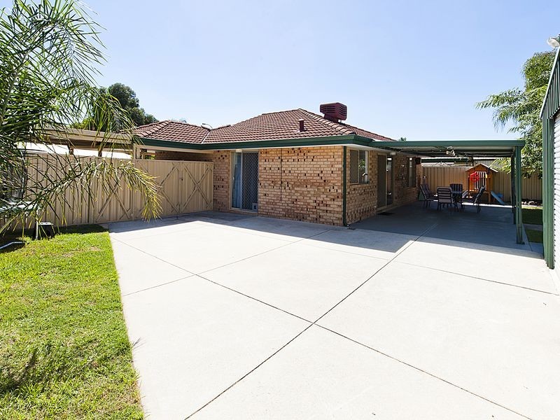 14 Rosella Place, Gosnells WA 6110