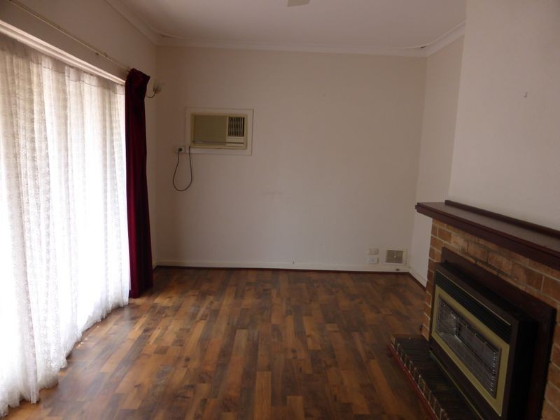 40 Berehaven Avenue, Thornlie WA 6108