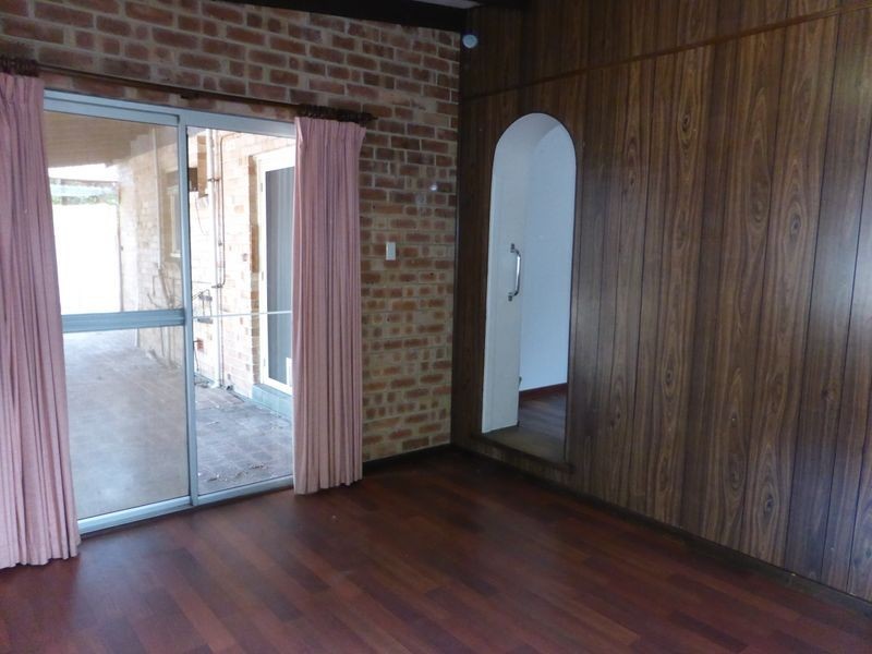 40 Berehaven Avenue, Thornlie WA 6108