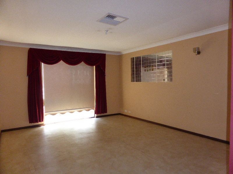 100 Yale Road, Thornlie WA 6108