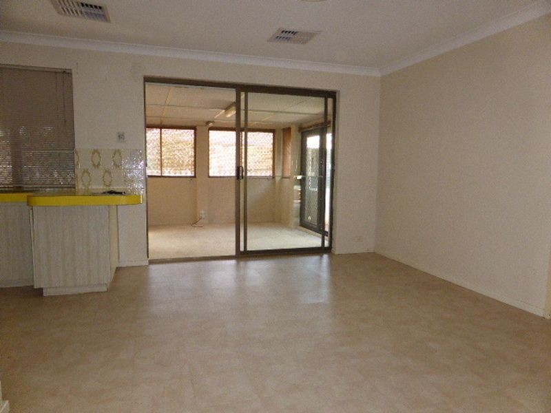 100 Yale Road, Thornlie WA 6108