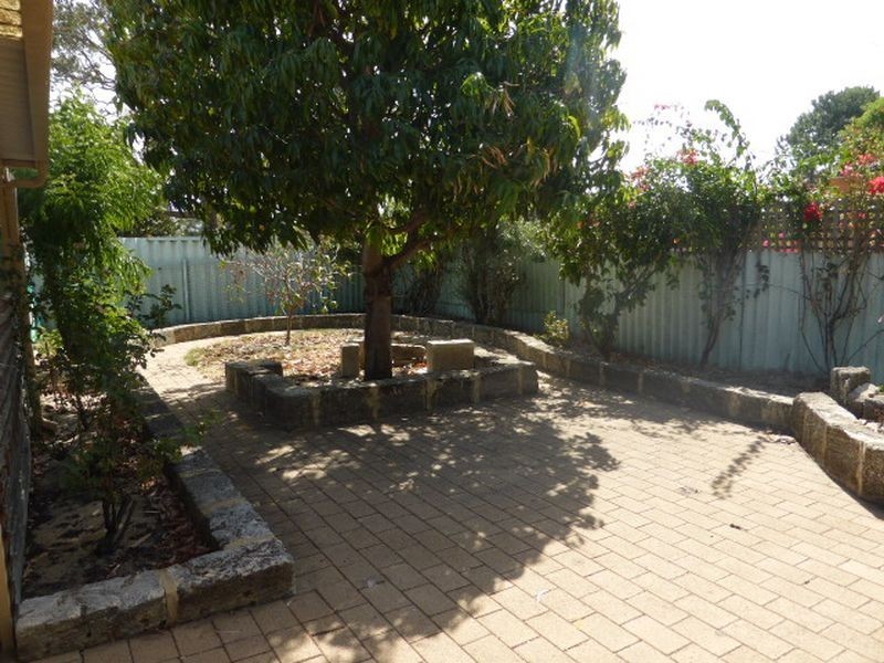 100 Yale Road, Thornlie WA 6108