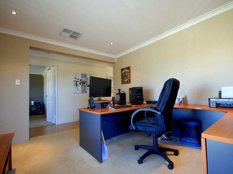 86 Northerly Drive, Harrisdale WA 6112