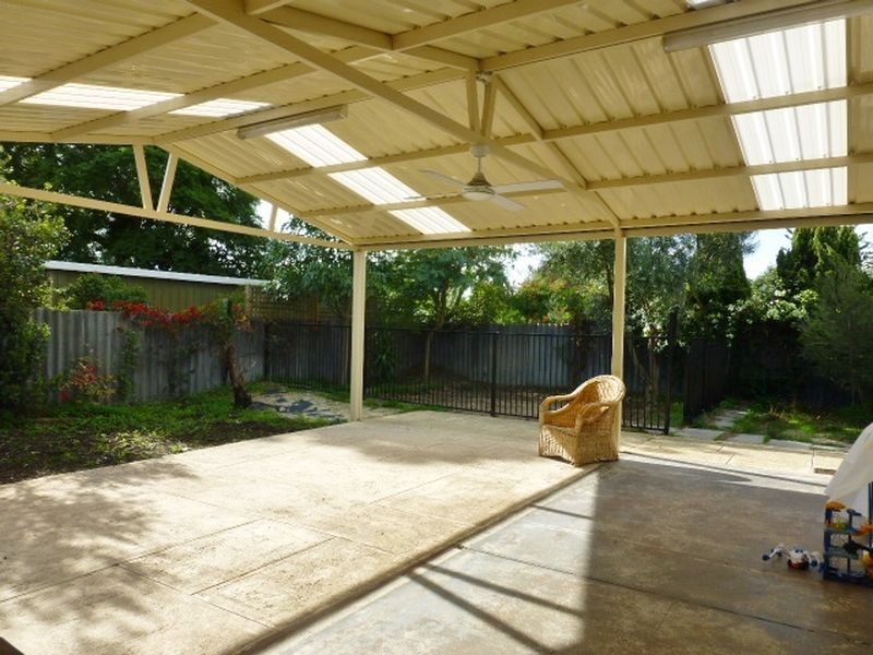 33 Currawong Way, Thornlie WA 6108