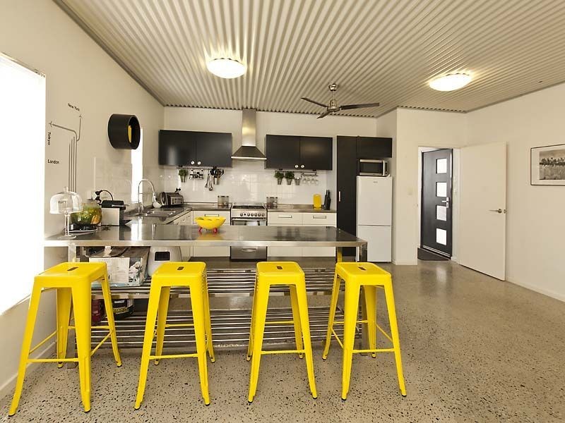 5 Neo Drive, Seville Grove WA 6112